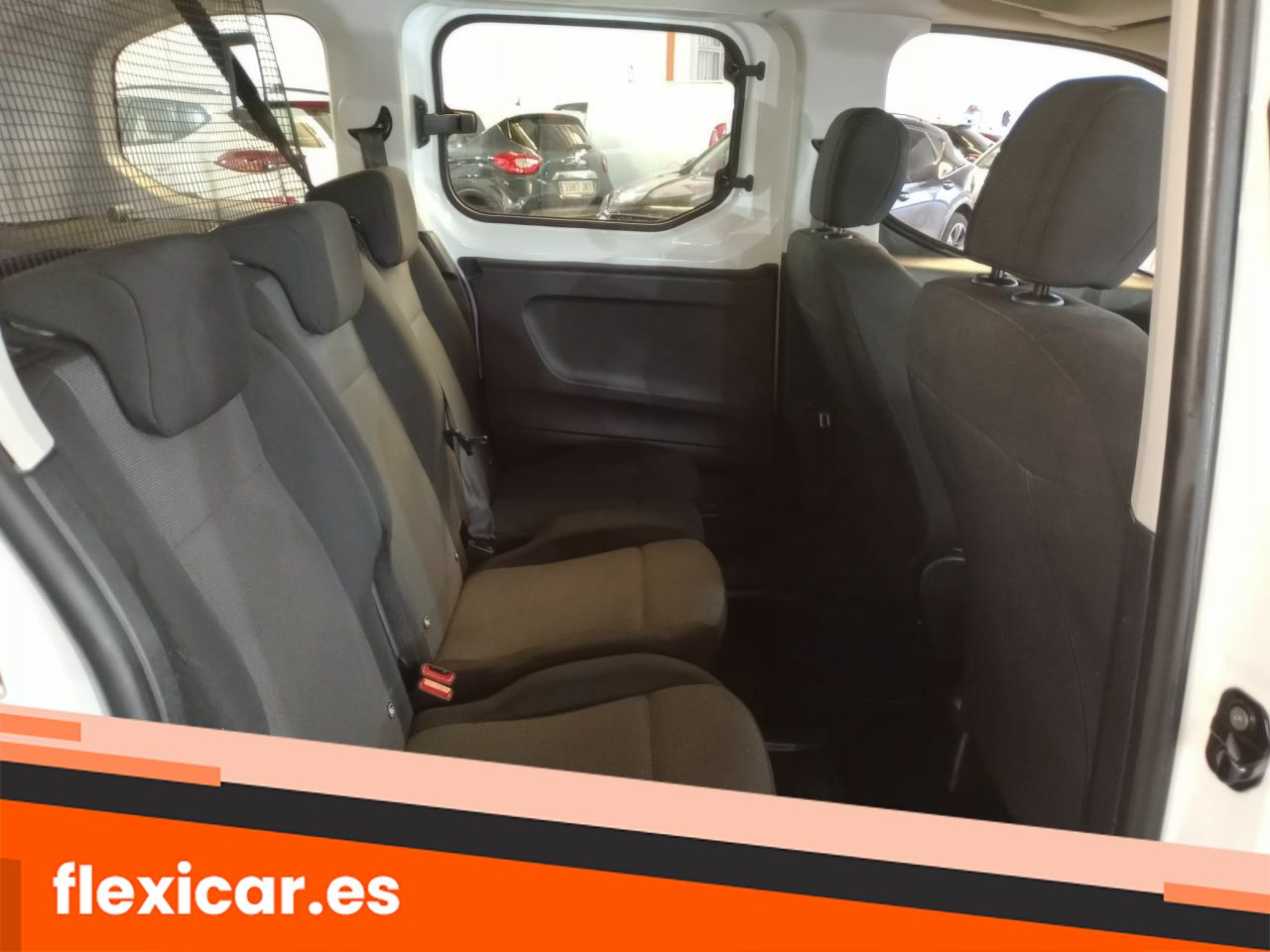 Foto Peugeot Rifter 8