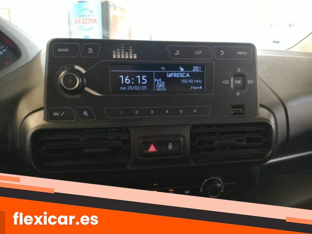 Foto Peugeot Rifter 13