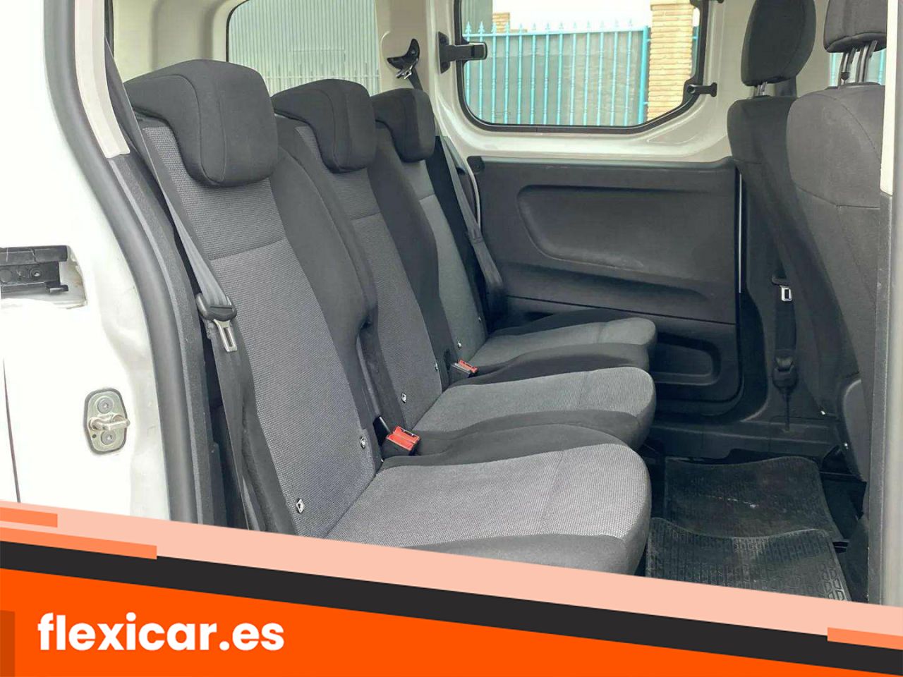 Foto Peugeot Rifter 23
