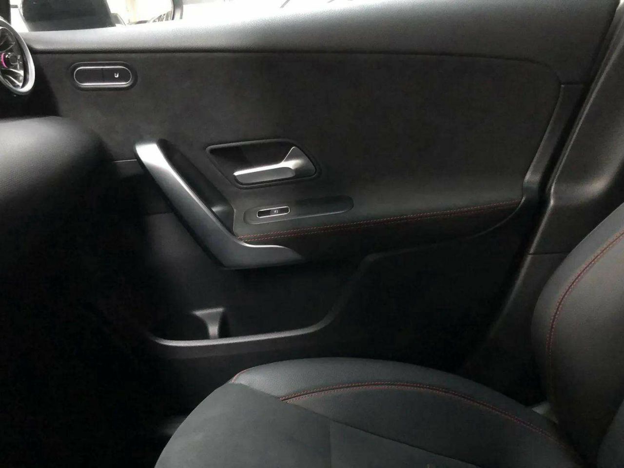 Foto Mercedes-Benz Clase A 25