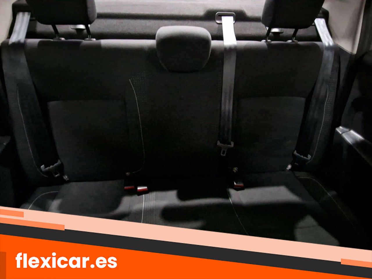 Foto Dacia Logan 16