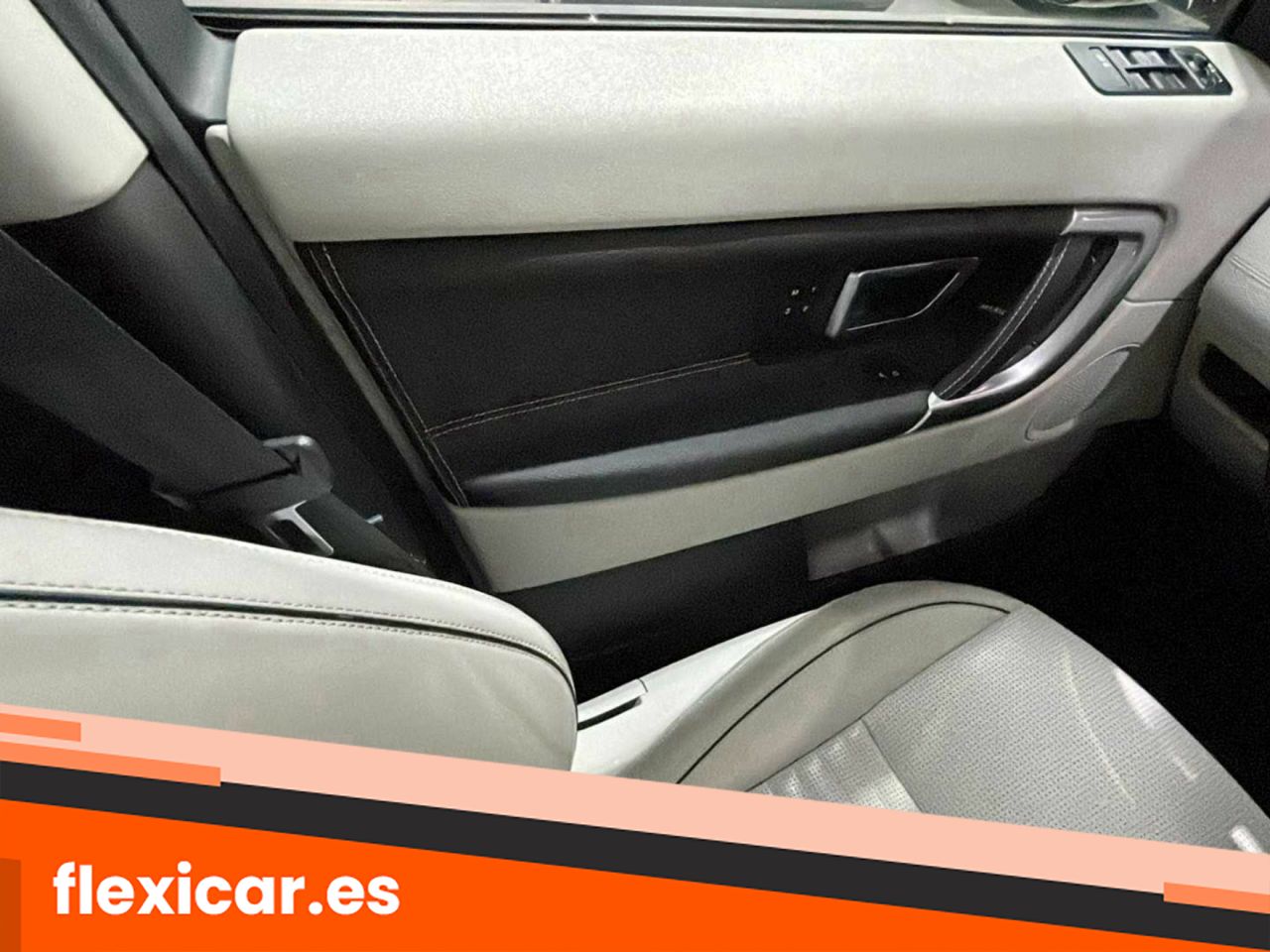 Foto Land-Rover Discovery Sport 16