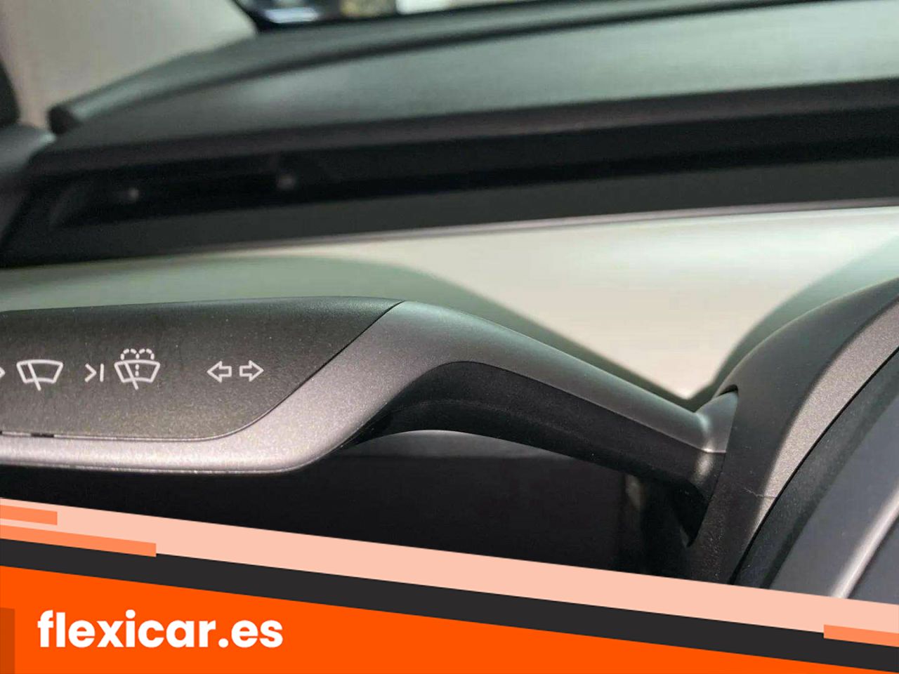 Foto Tesla Model Y 12