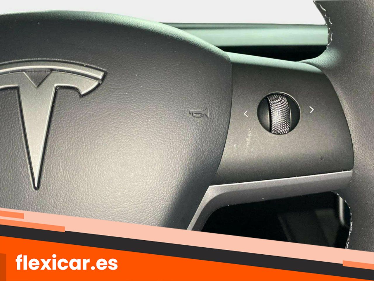 Foto Tesla Model Y 14