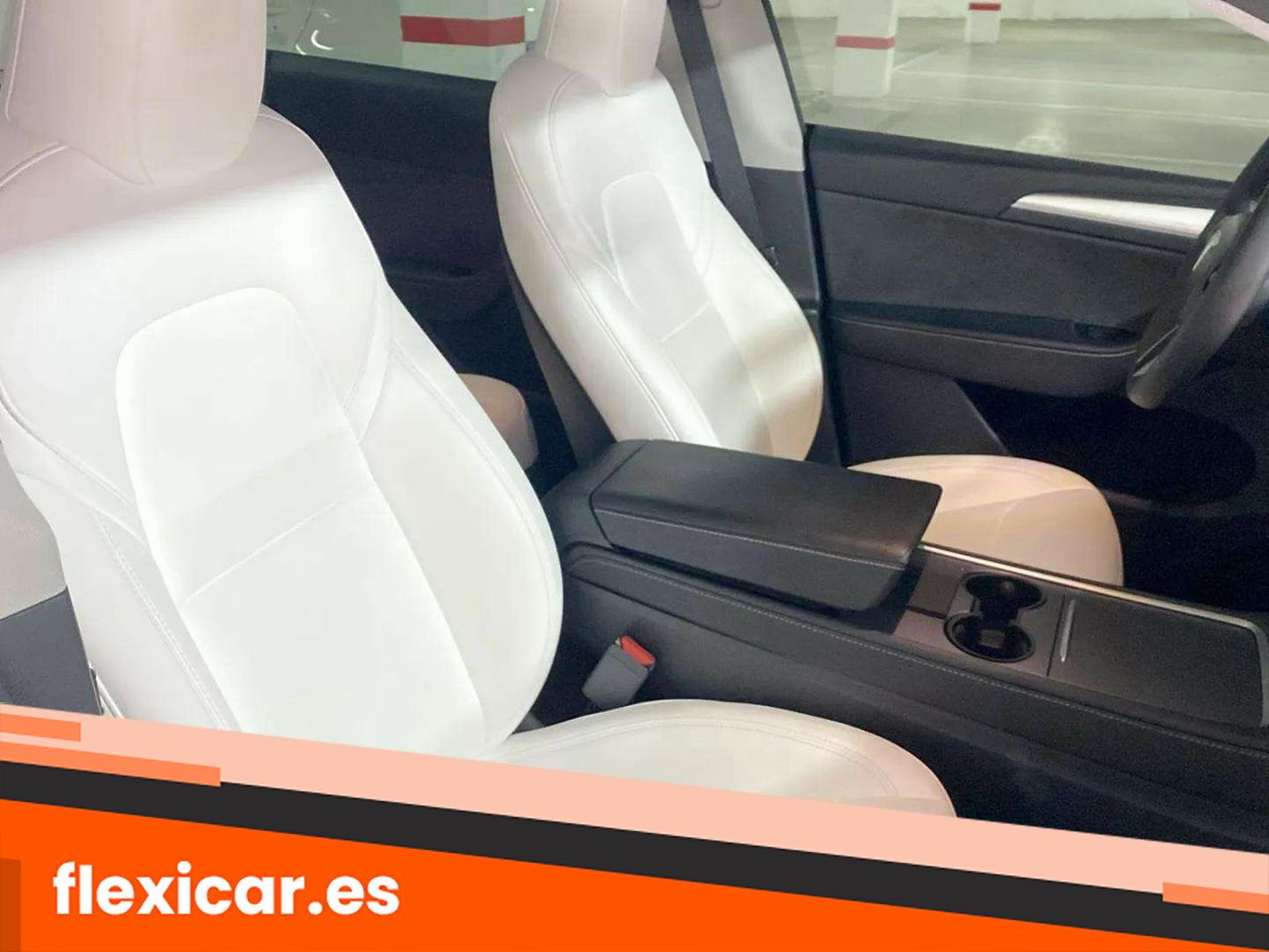 Foto Tesla Model Y 25