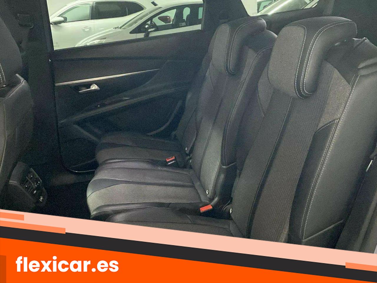 Foto Peugeot 5008 24