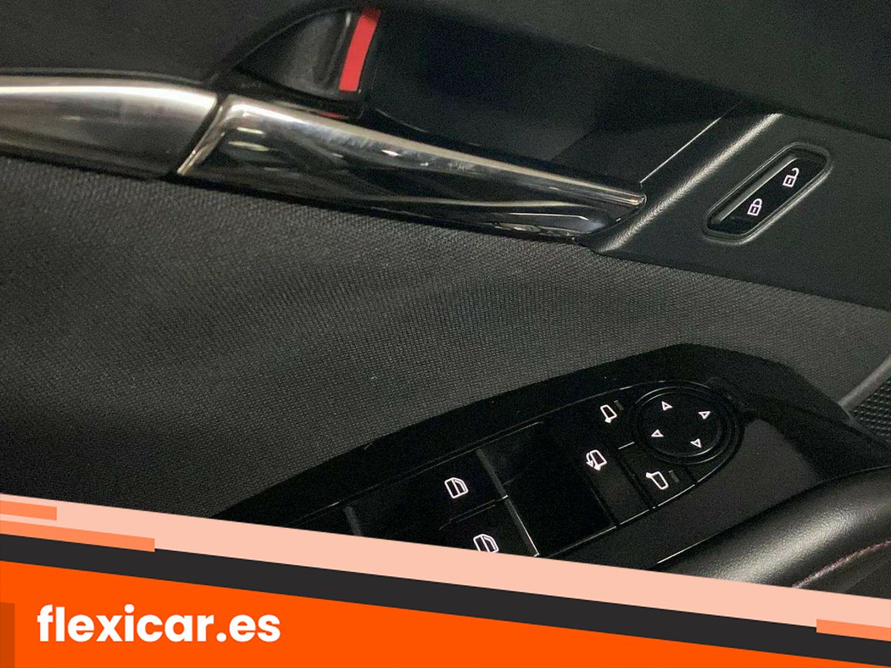 Foto Mazda CX-30 21