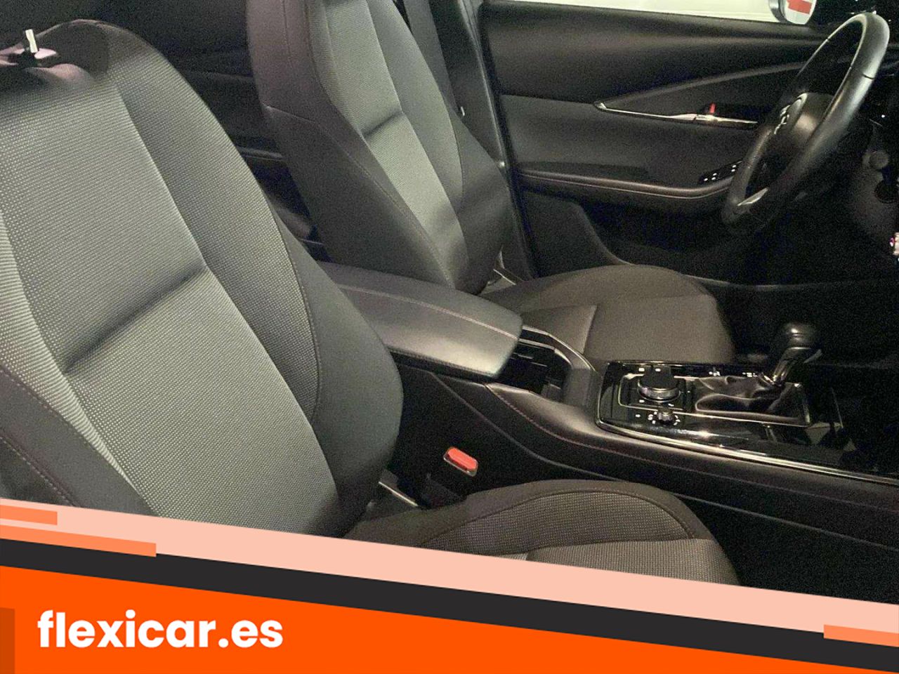 Foto Mazda CX-30 23