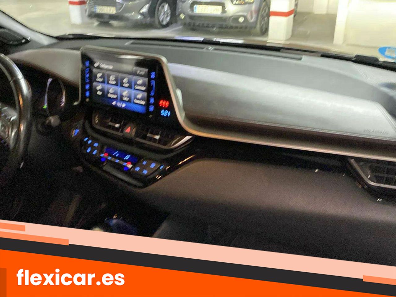Foto Toyota C-HR 21