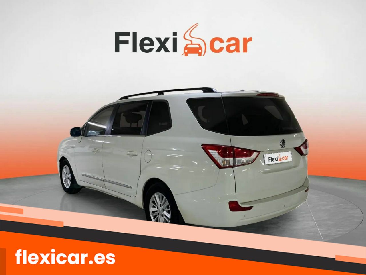 Foto SsangYong Rodius 5