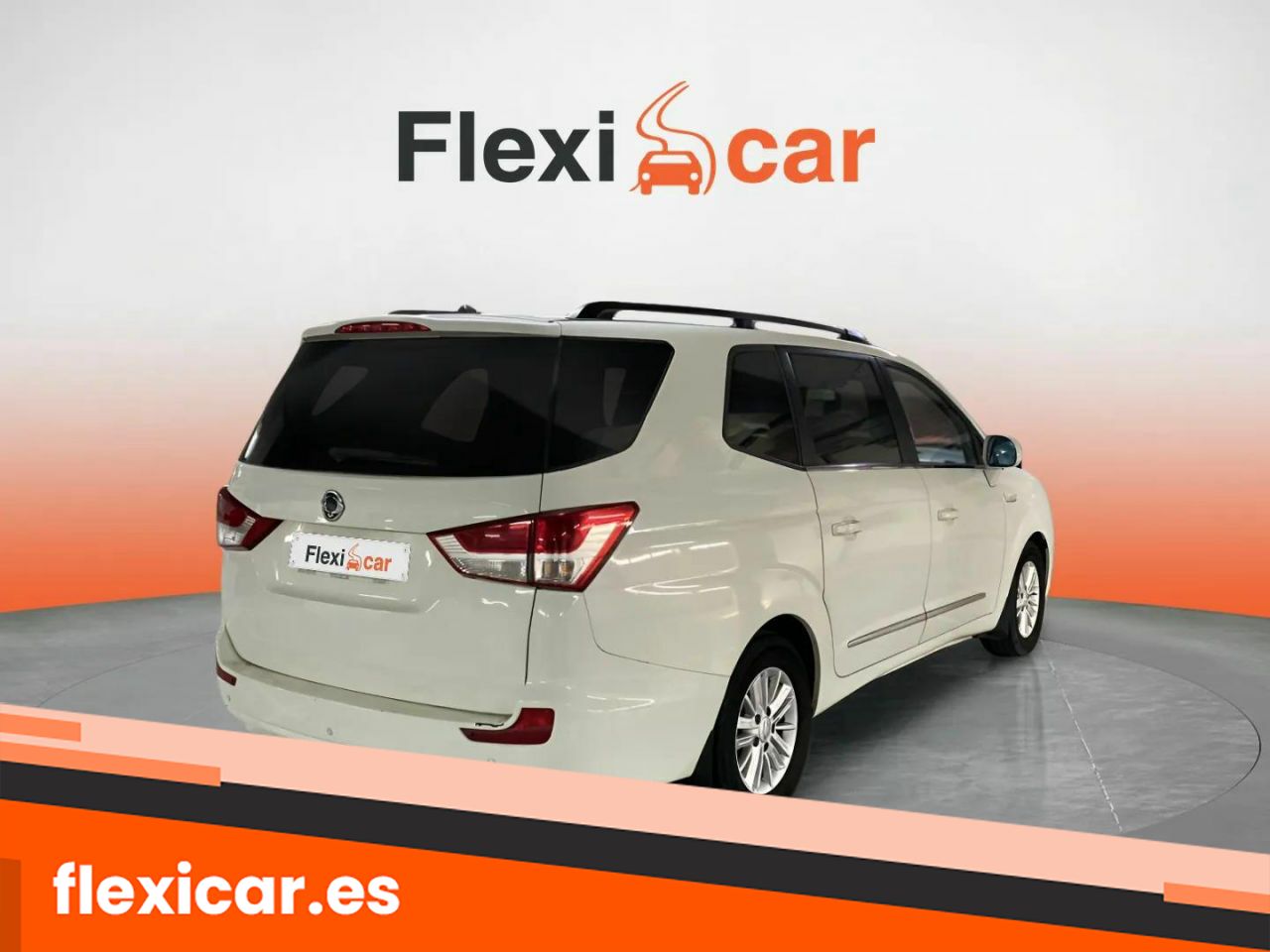Foto SsangYong Rodius 8
