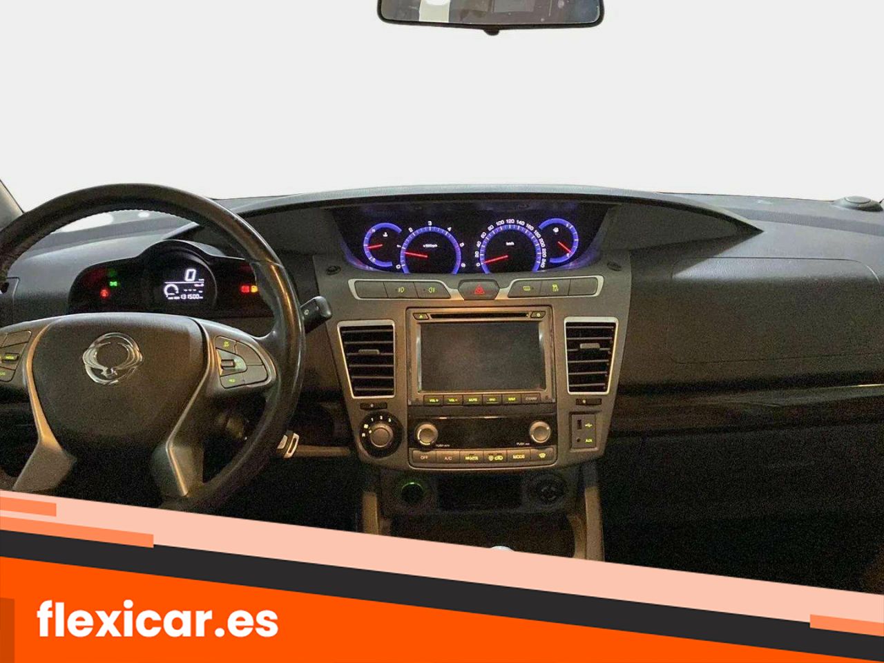 Foto SsangYong Rodius 10