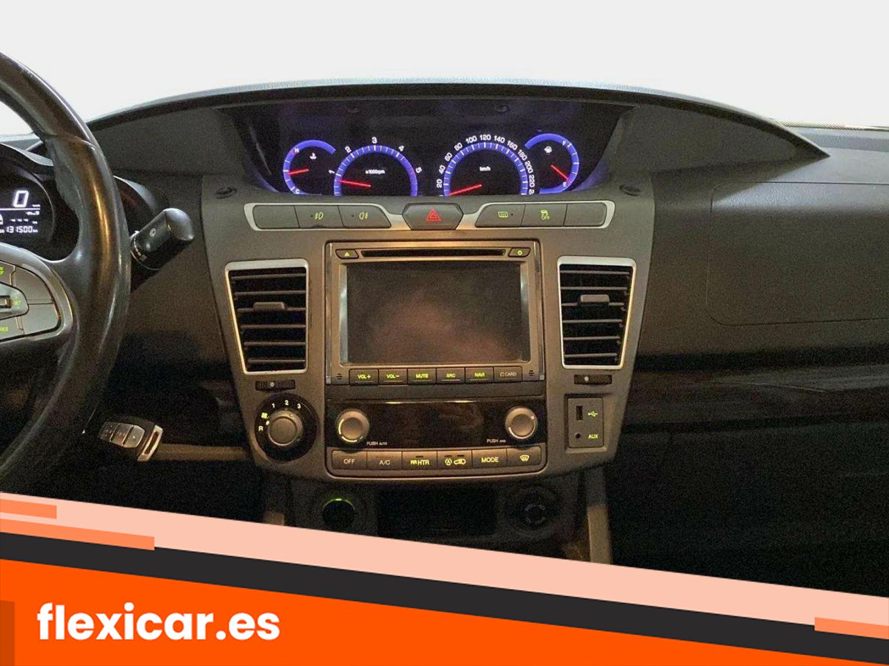 Foto SsangYong Rodius 12