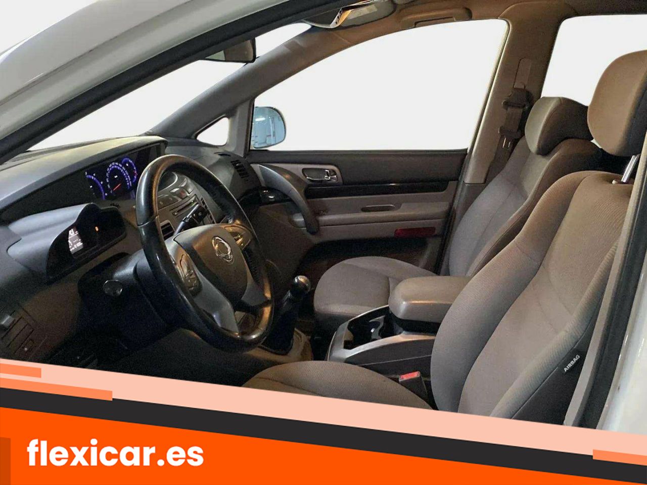 Foto SsangYong Rodius 15