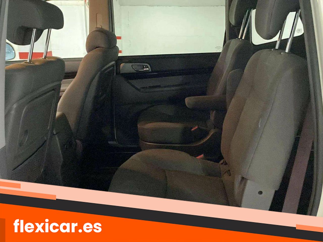 Foto SsangYong Rodius 17