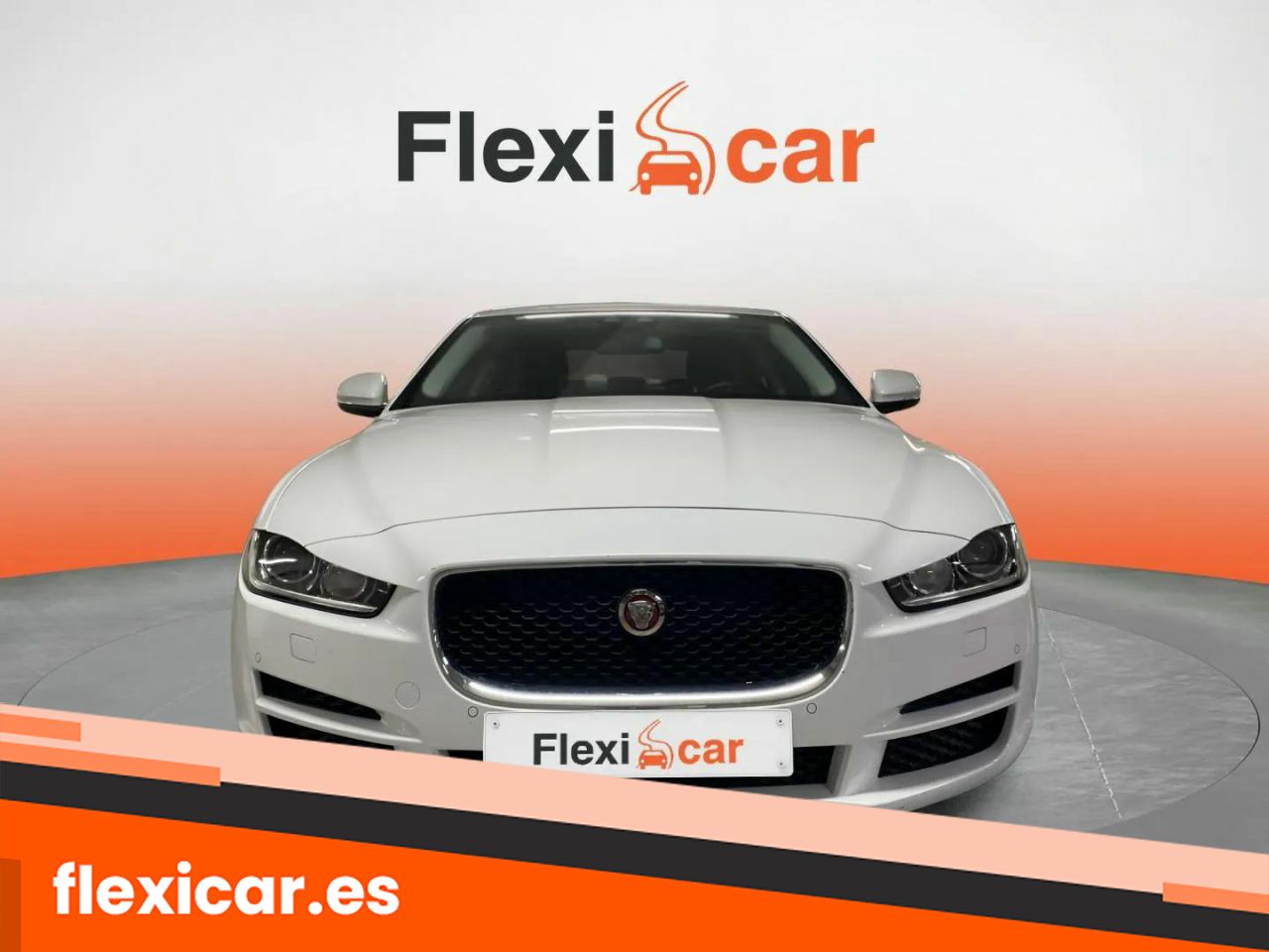 Foto Jaguar XE 2