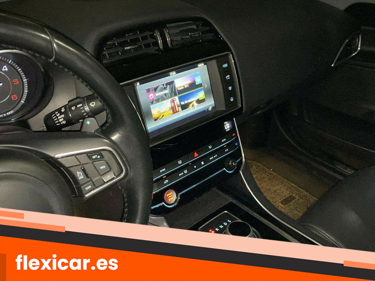 Foto Jaguar XE 19