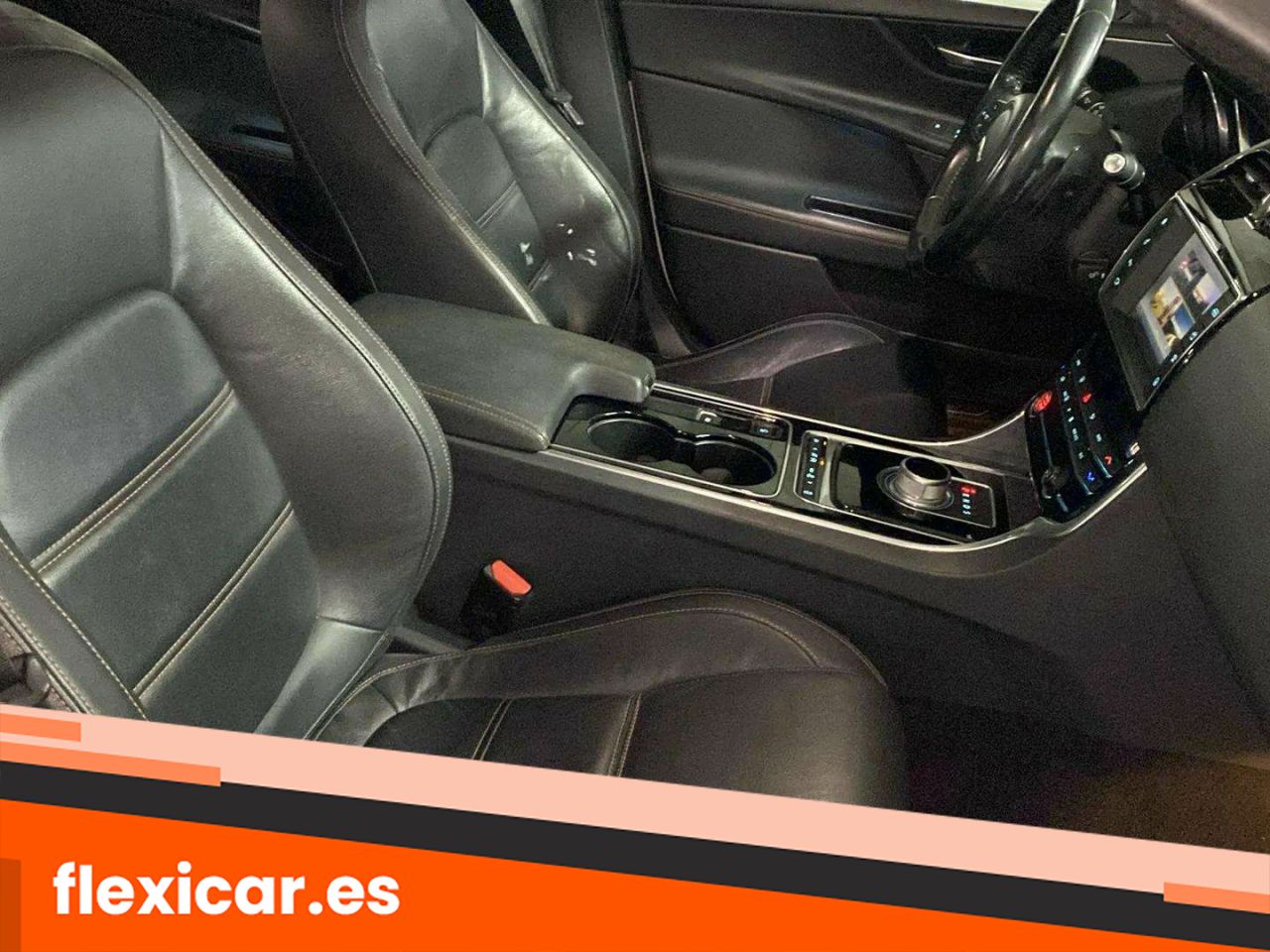Foto Jaguar XE 23