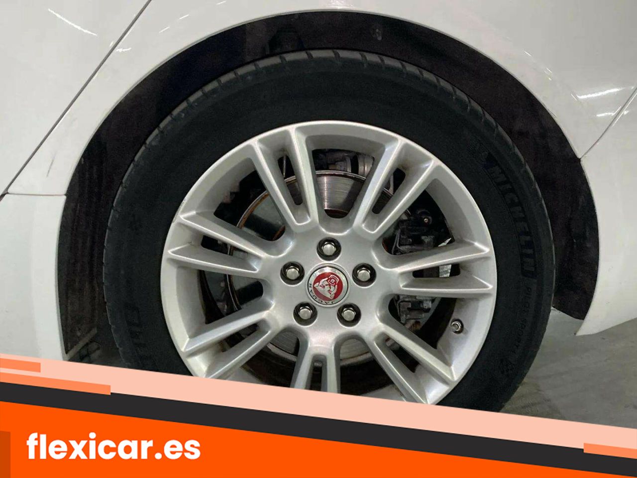 Foto Jaguar XE 30