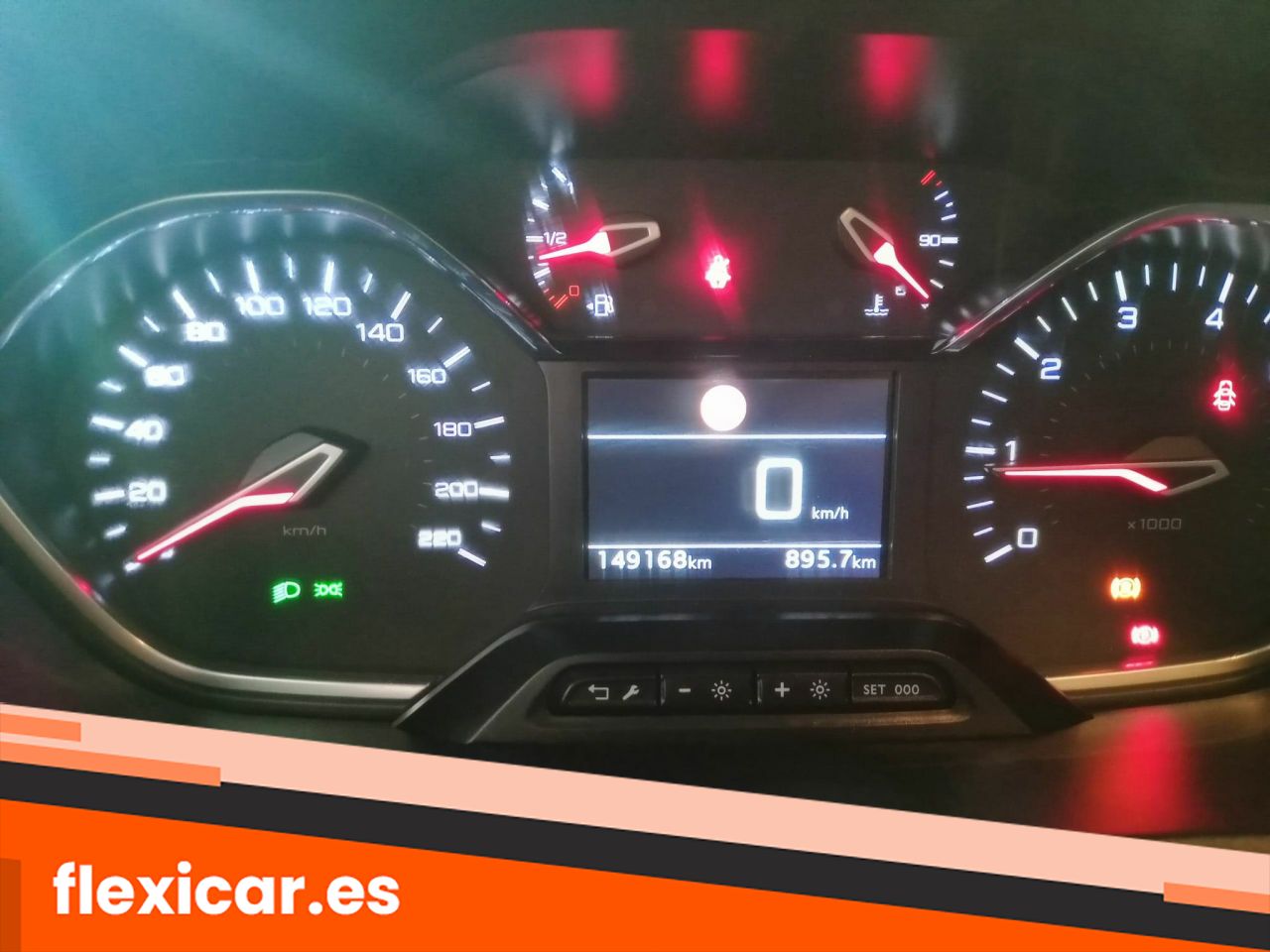Foto Peugeot Rifter 10
