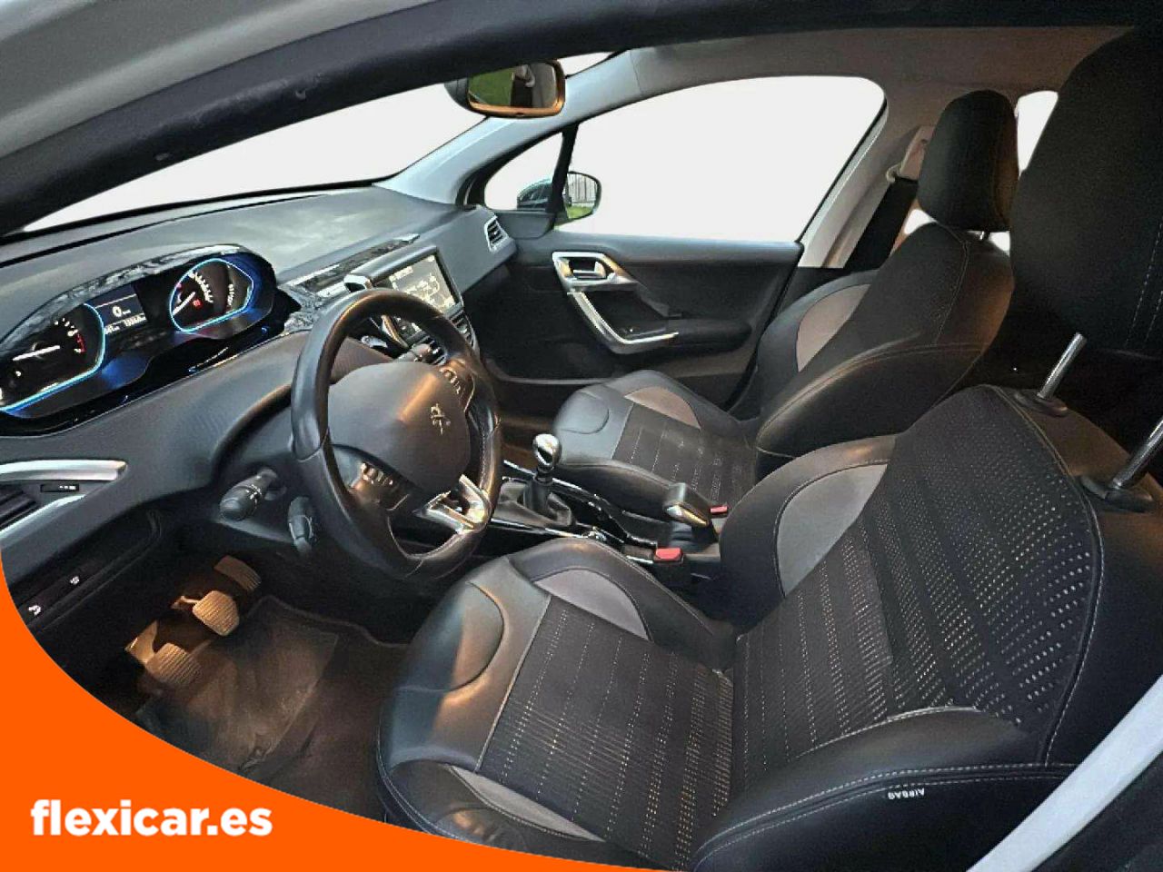 Foto Peugeot 2008 11
