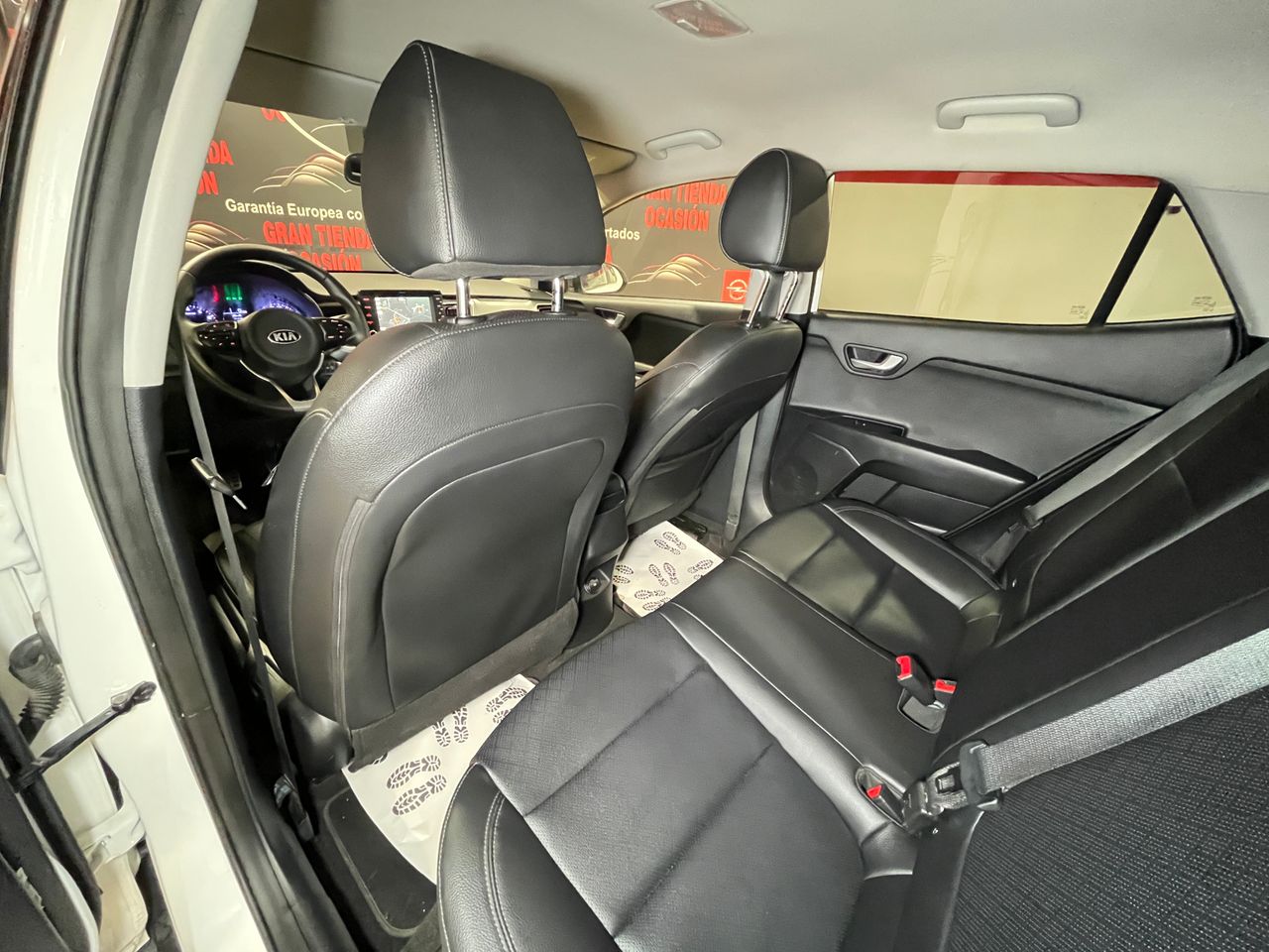 Foto Kia Stonic 30