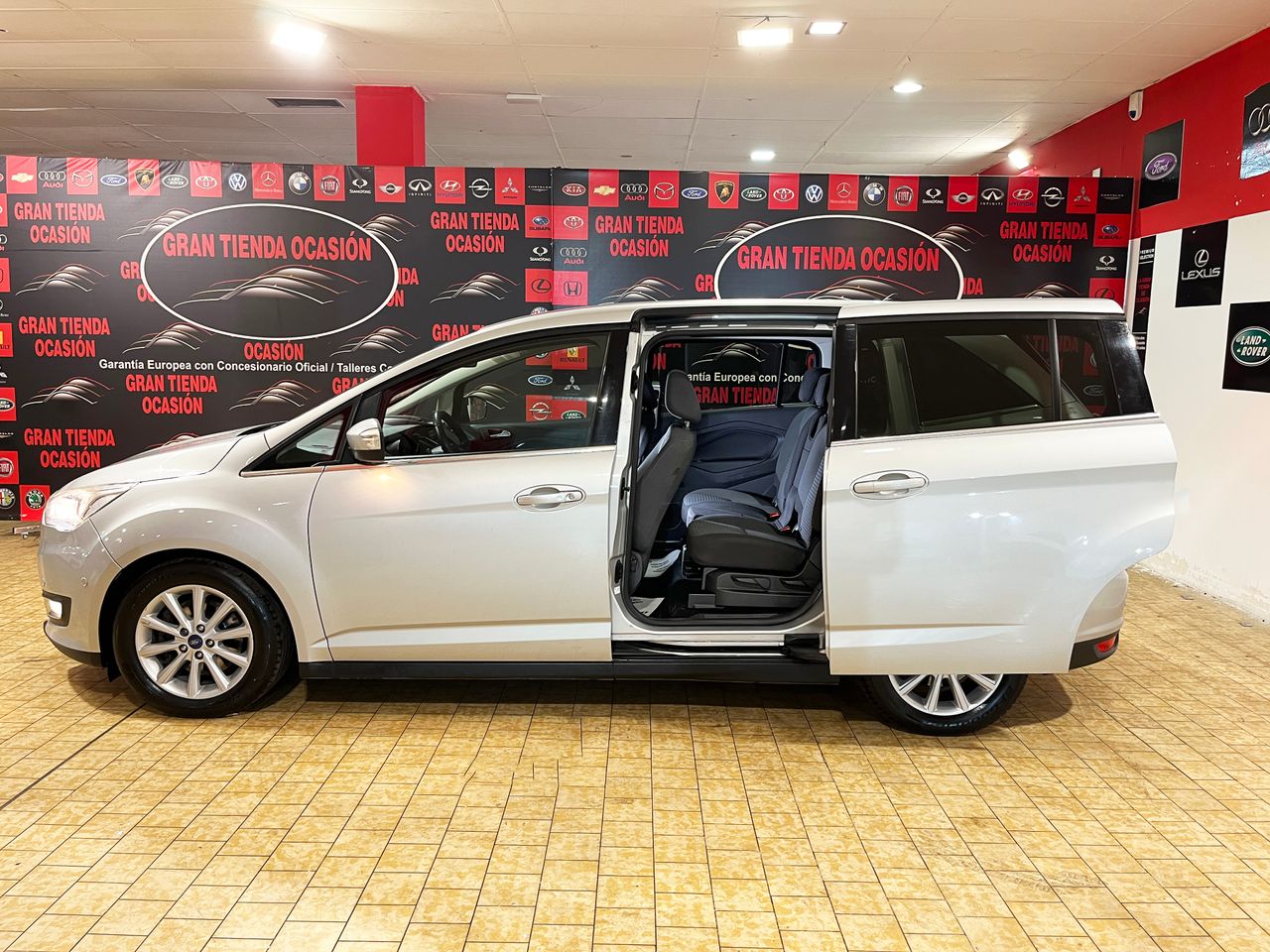Foto Ford Grand C-MAX 12