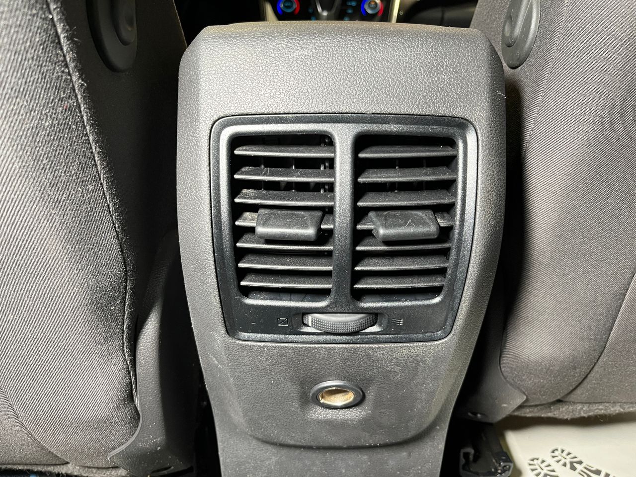 Foto Ford Grand C-MAX 32