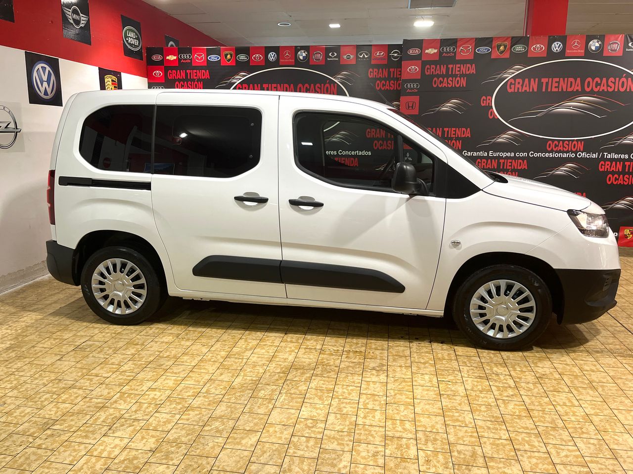 Foto Toyota Proace 9