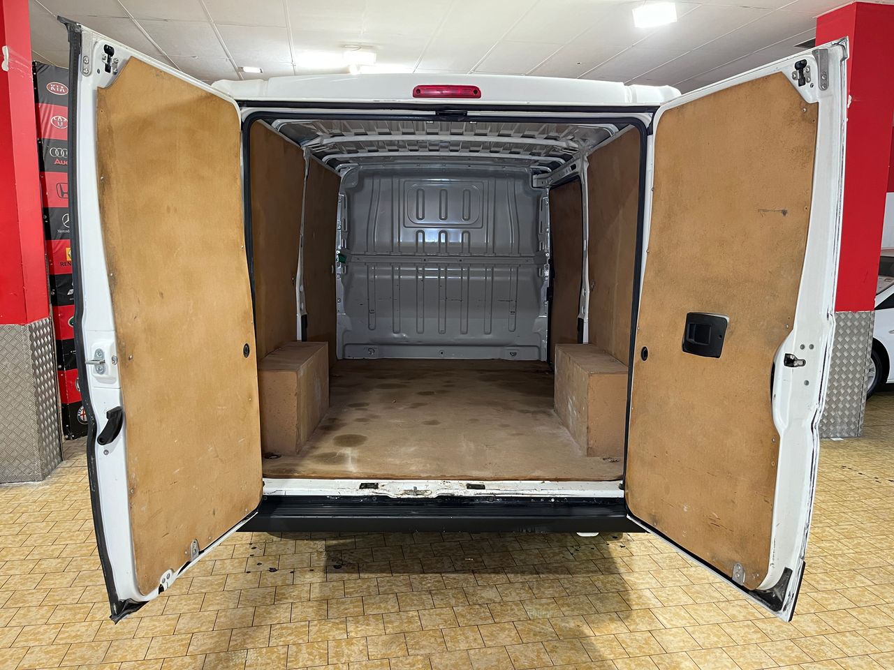 Foto Peugeot Boxer 8