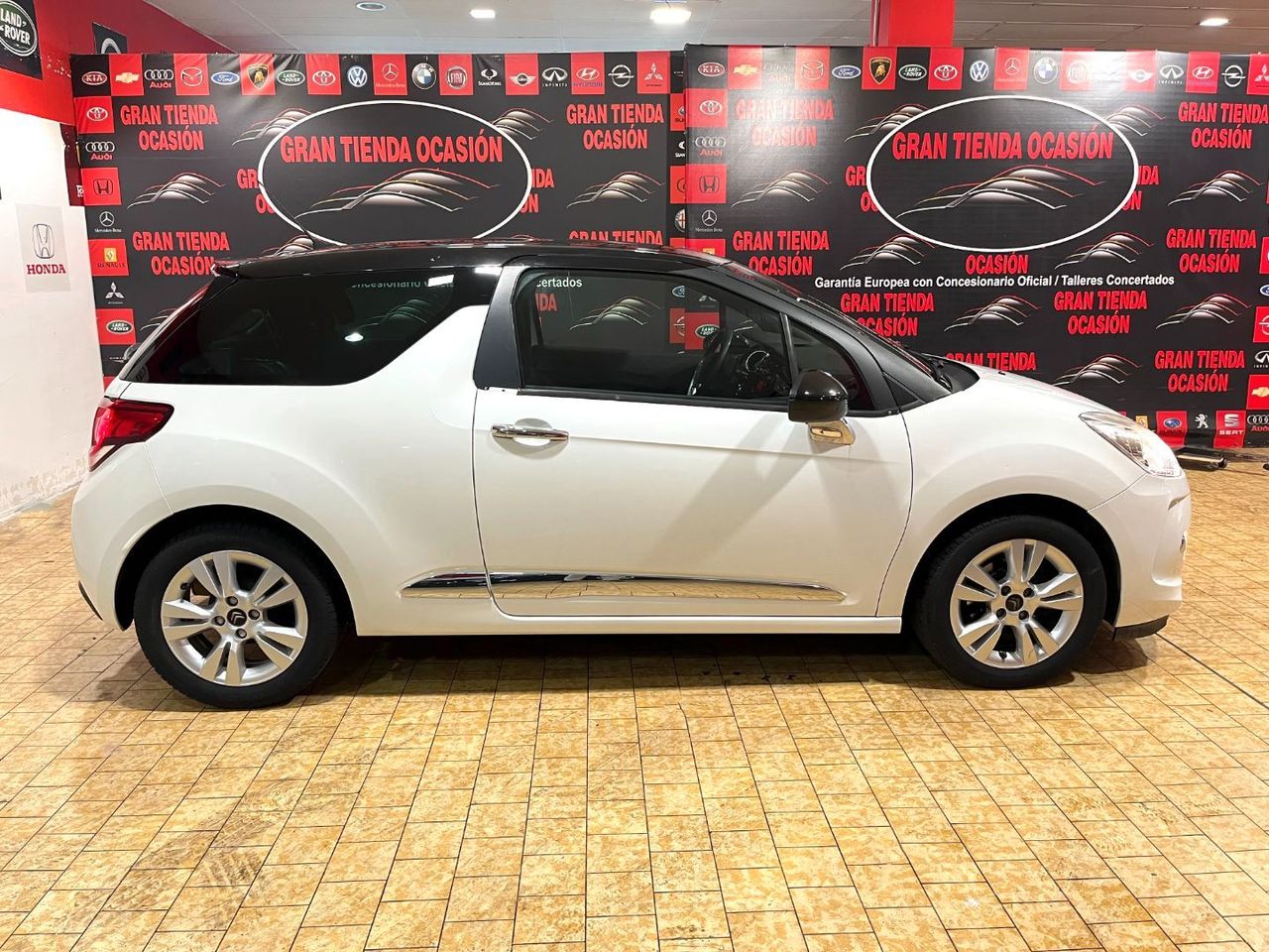 Foto DS Automobiles DS 3 8