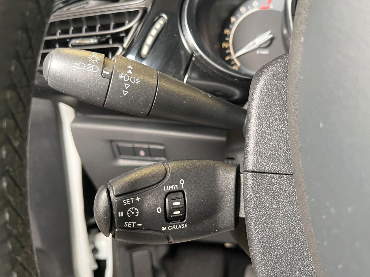 Foto DS Automobiles DS 3 15