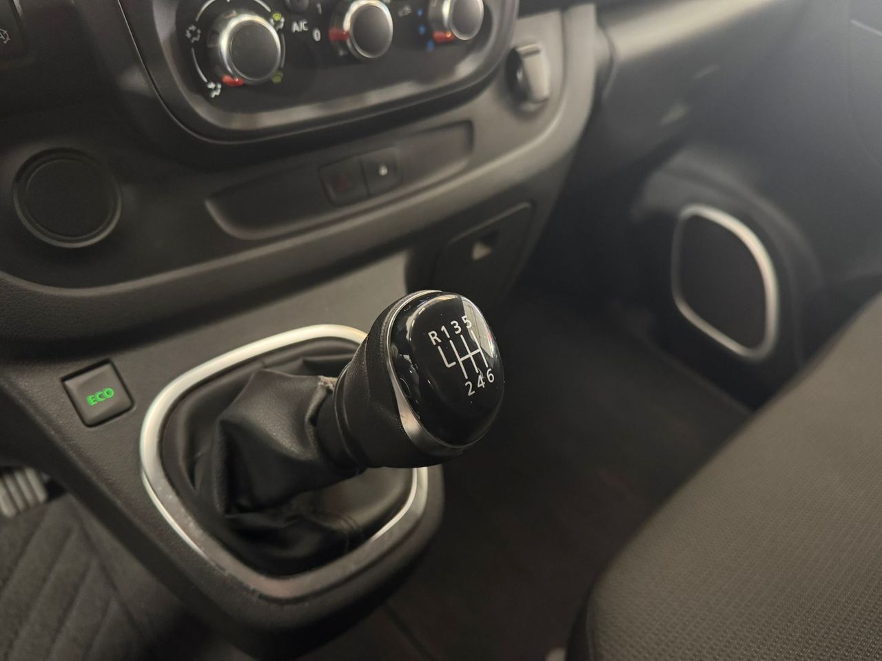 Foto Renault Trafic 12