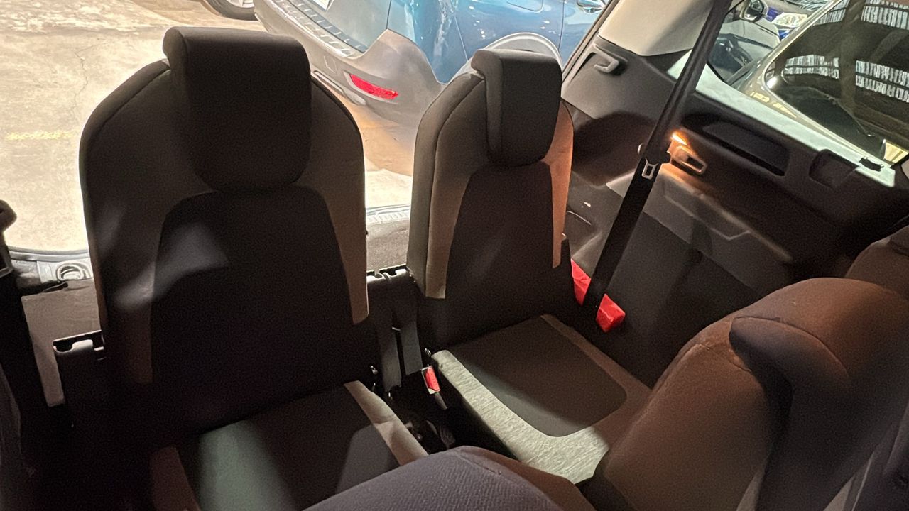 Foto Citroën Grand C4 Picasso 18