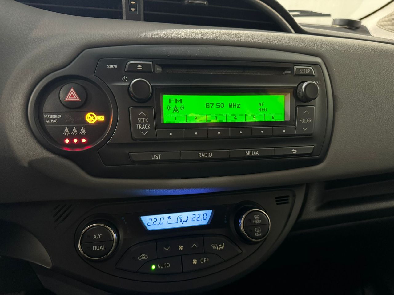 Foto Toyota Yaris 12