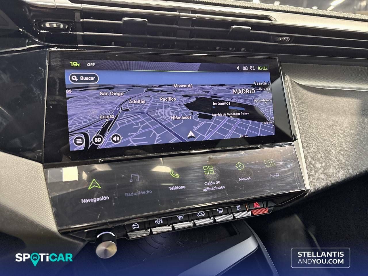 Foto Peugeot 408 16