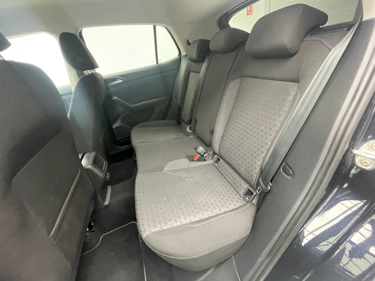 Foto Volkswagen T-Cross 11