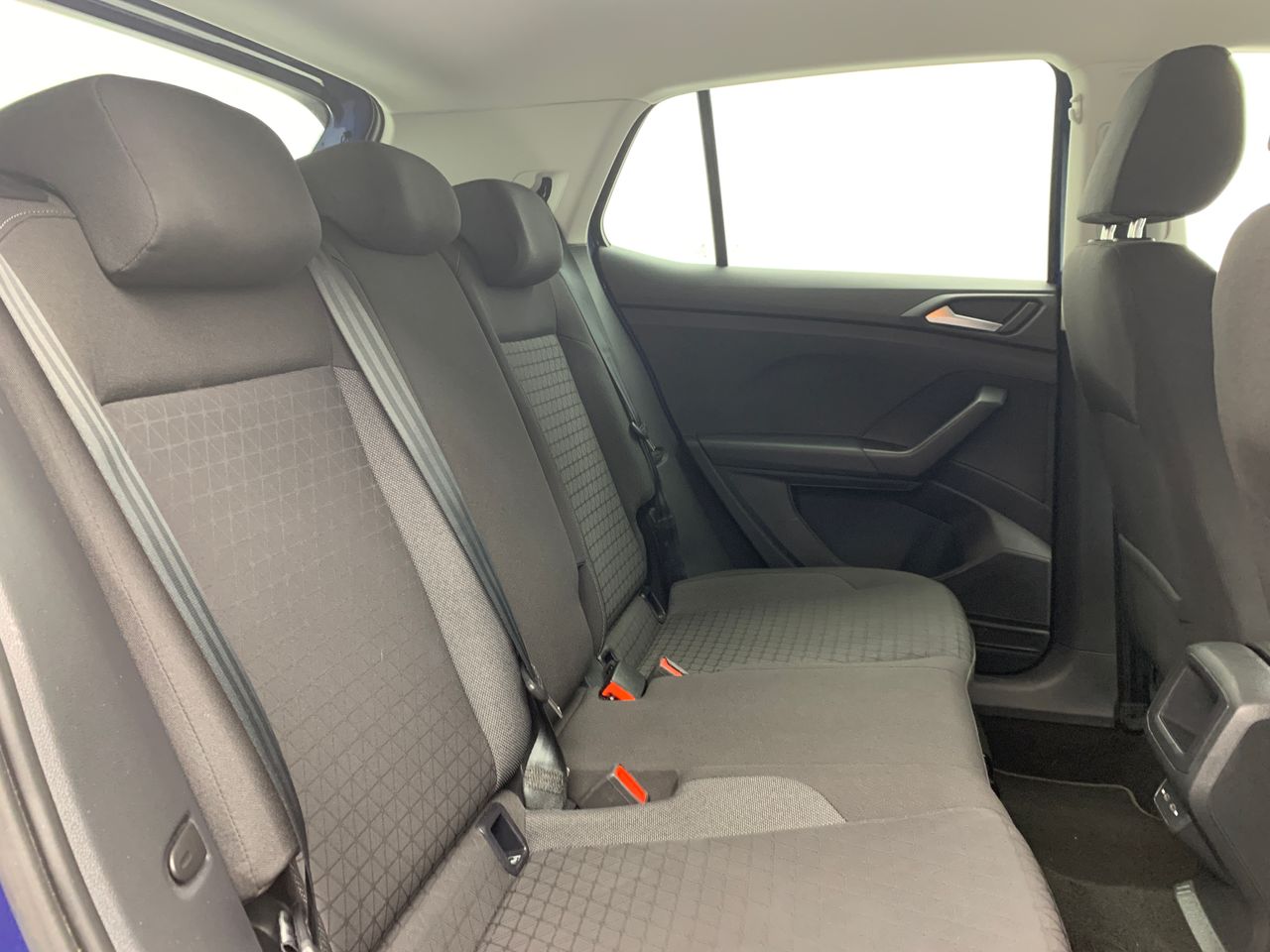 Foto Volkswagen T-Cross 12