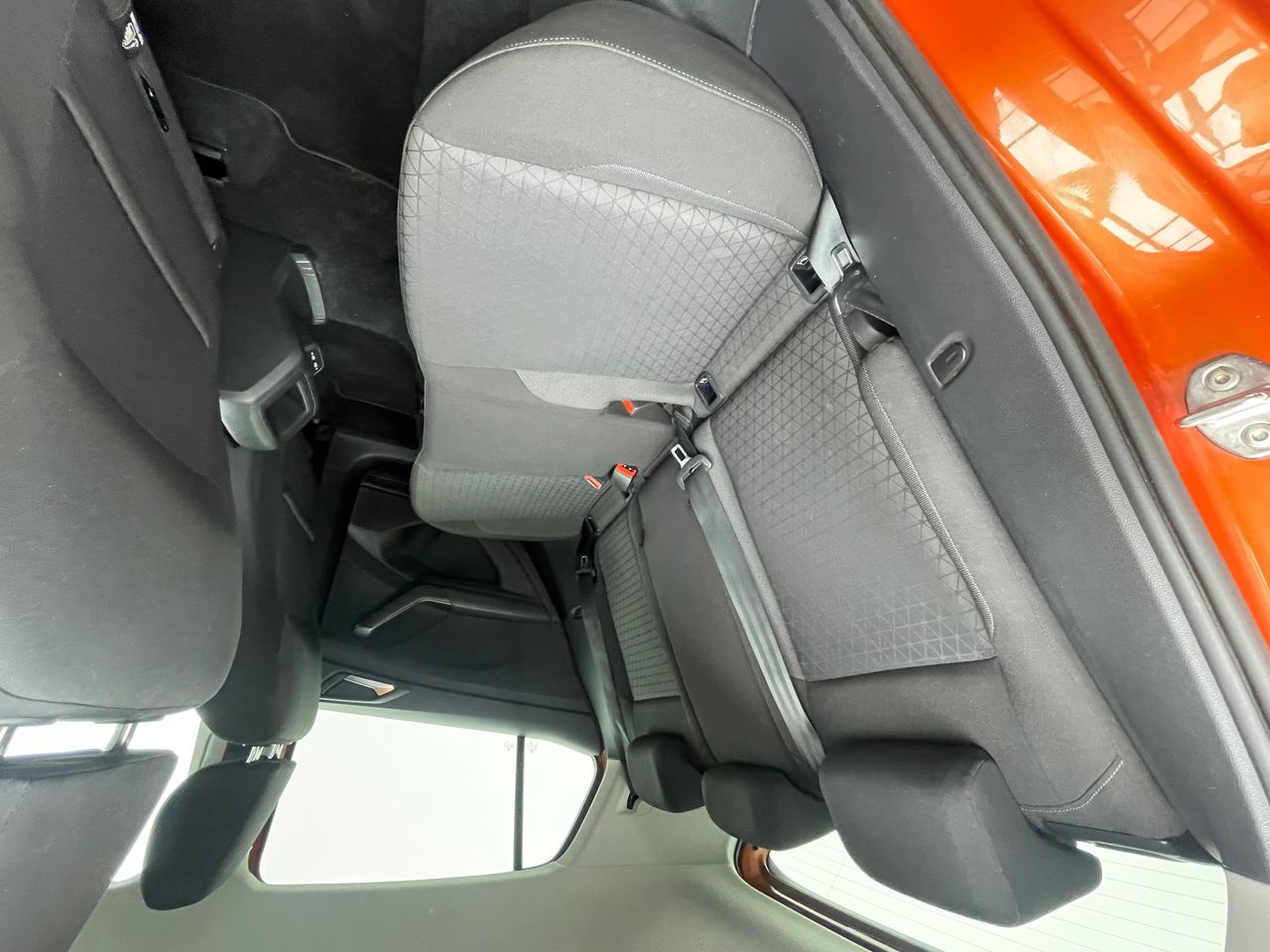 Foto Volkswagen T-Cross 12
