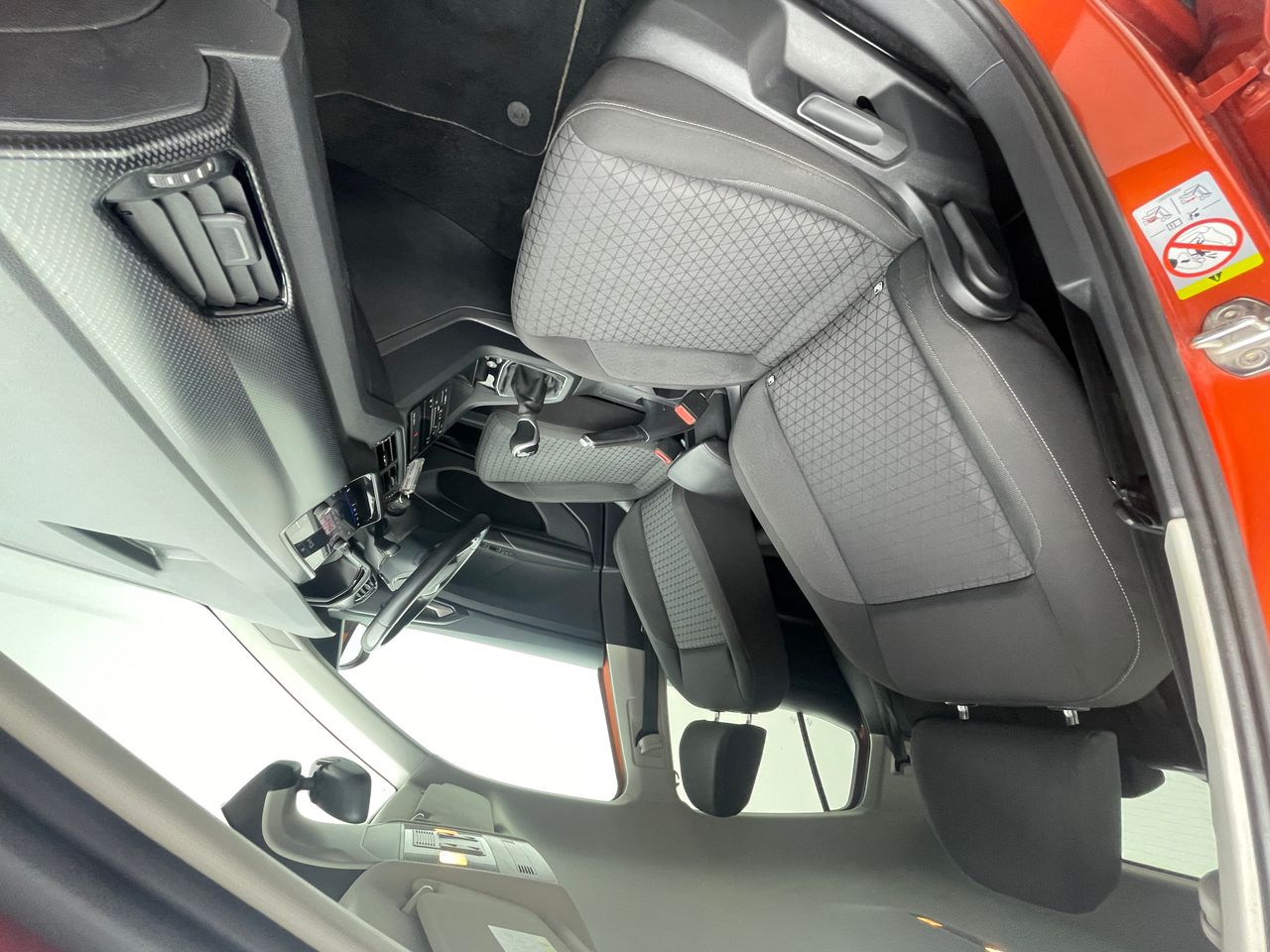 Foto Volkswagen T-Cross 13