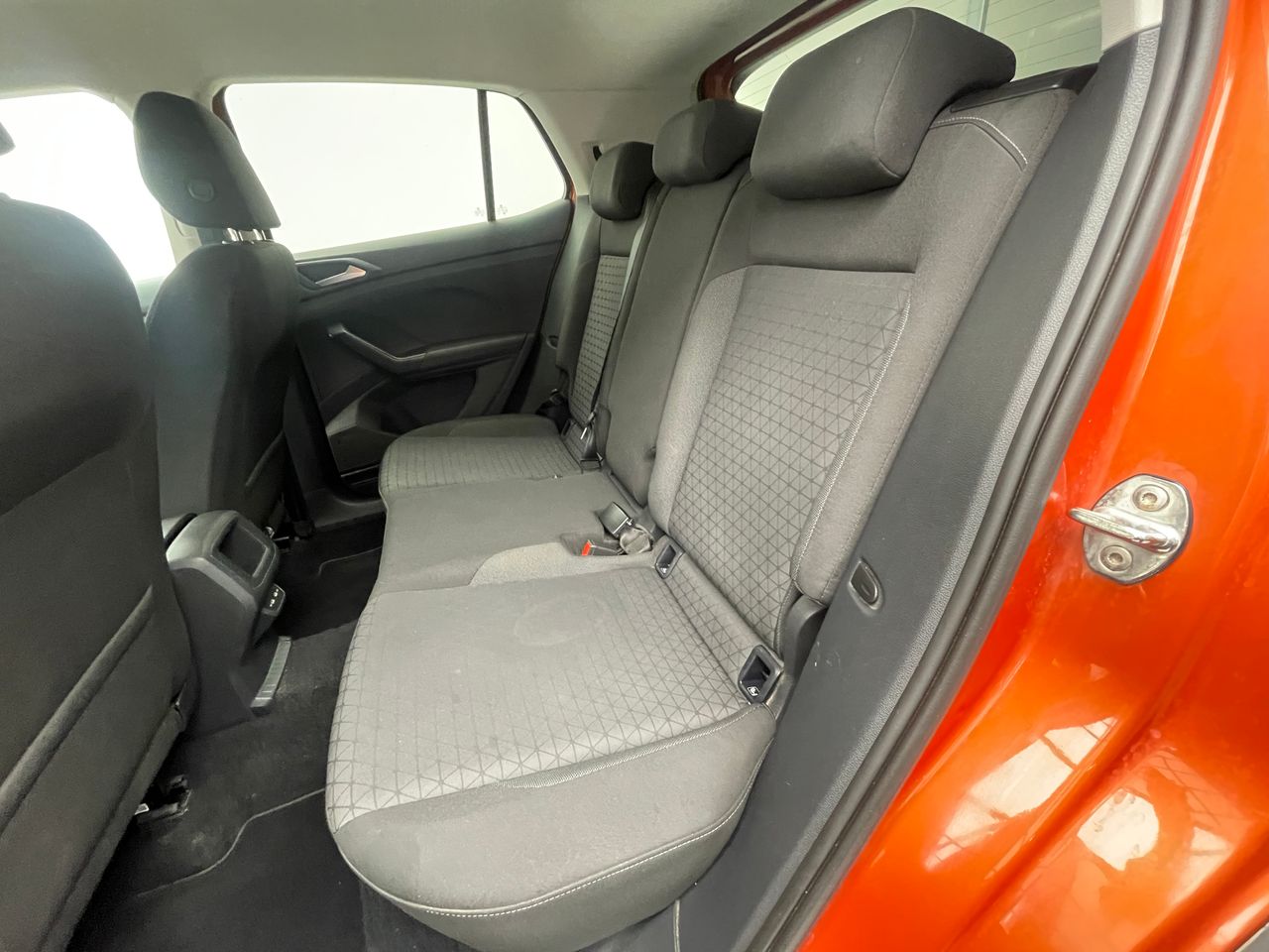 Foto Volkswagen T-Cross 15