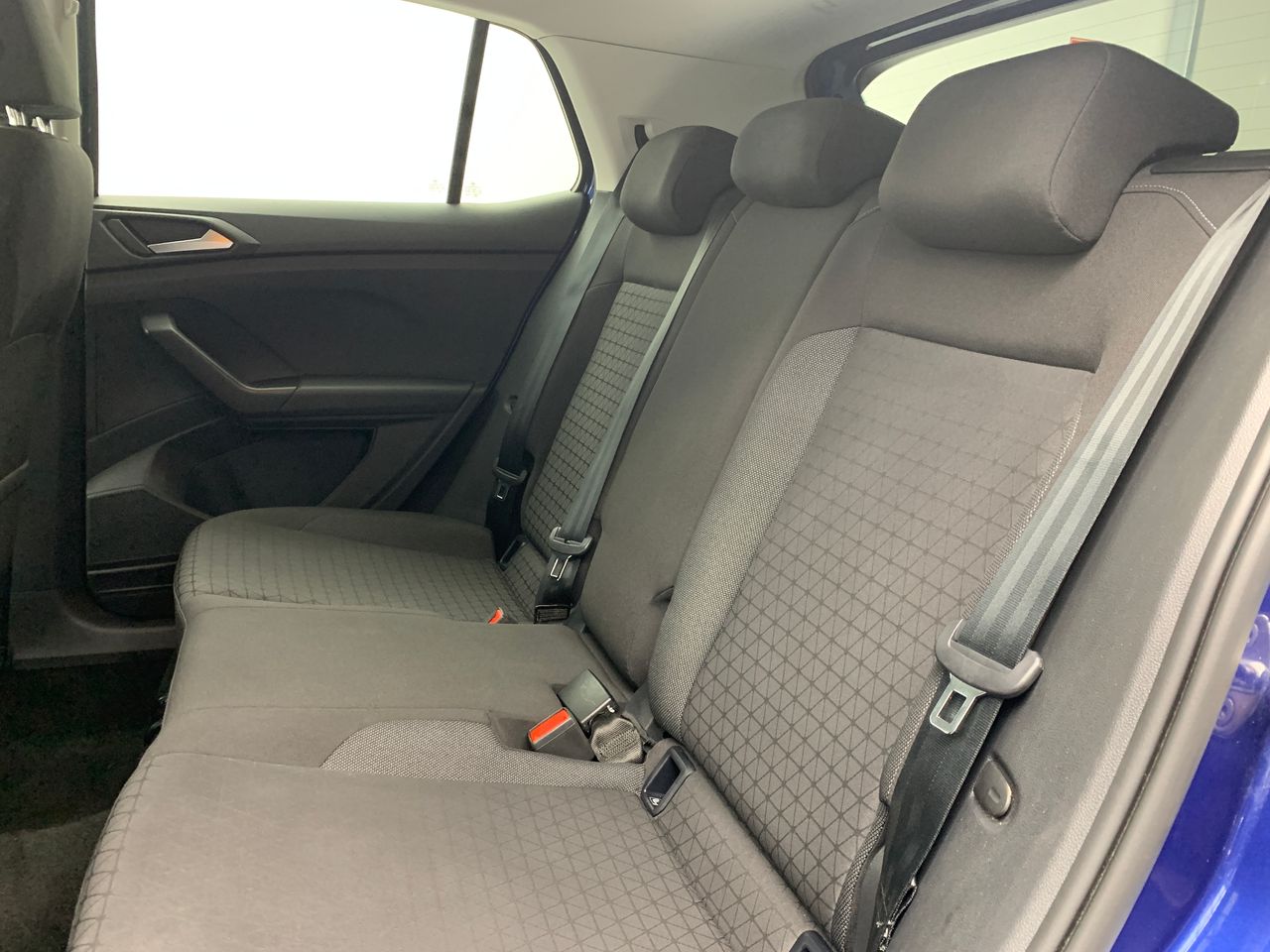 Foto Volkswagen T-Cross 13