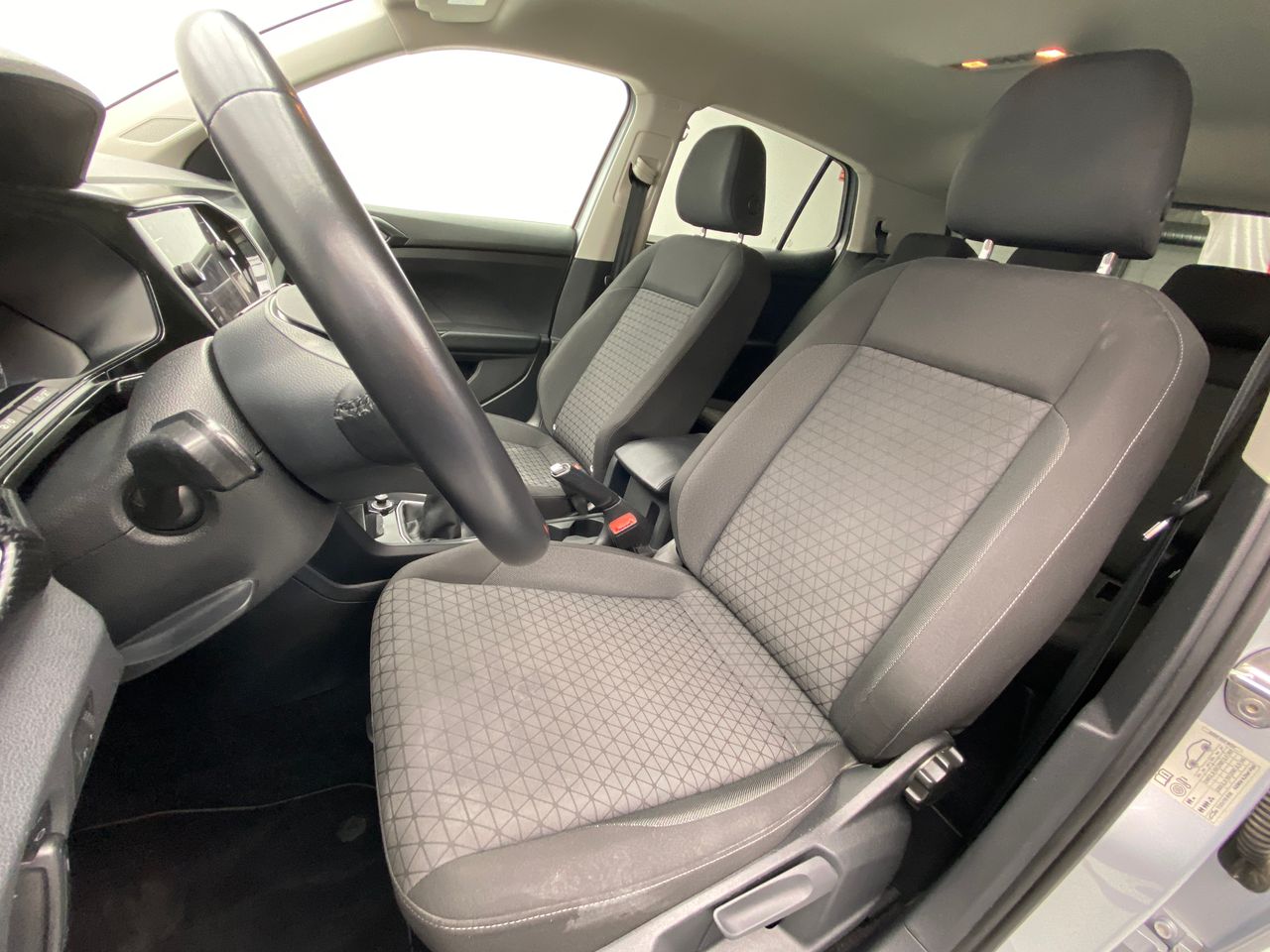 Foto Volkswagen T-Cross 11