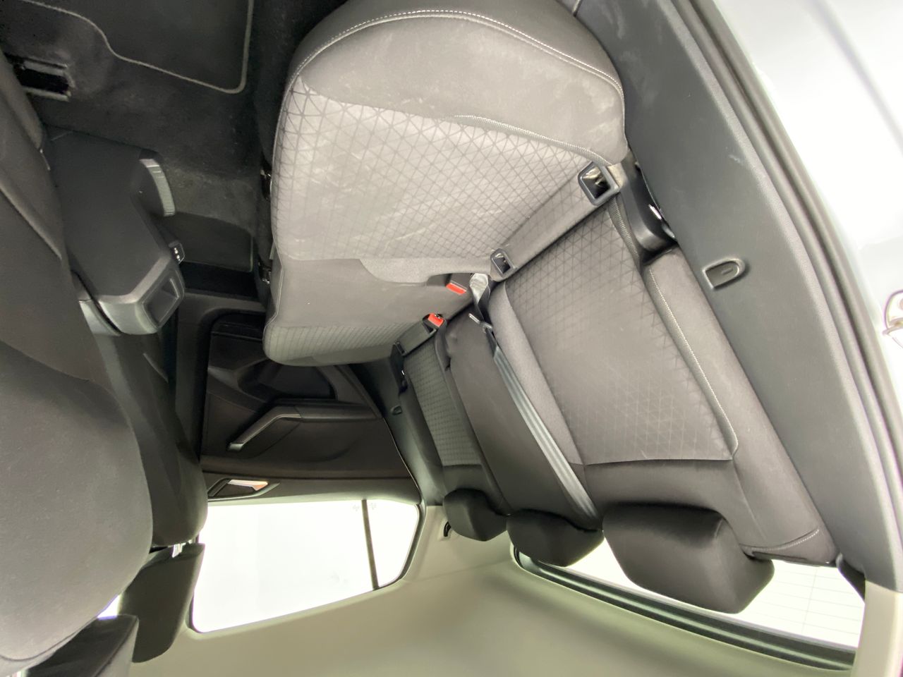 Foto Volkswagen T-Cross 14