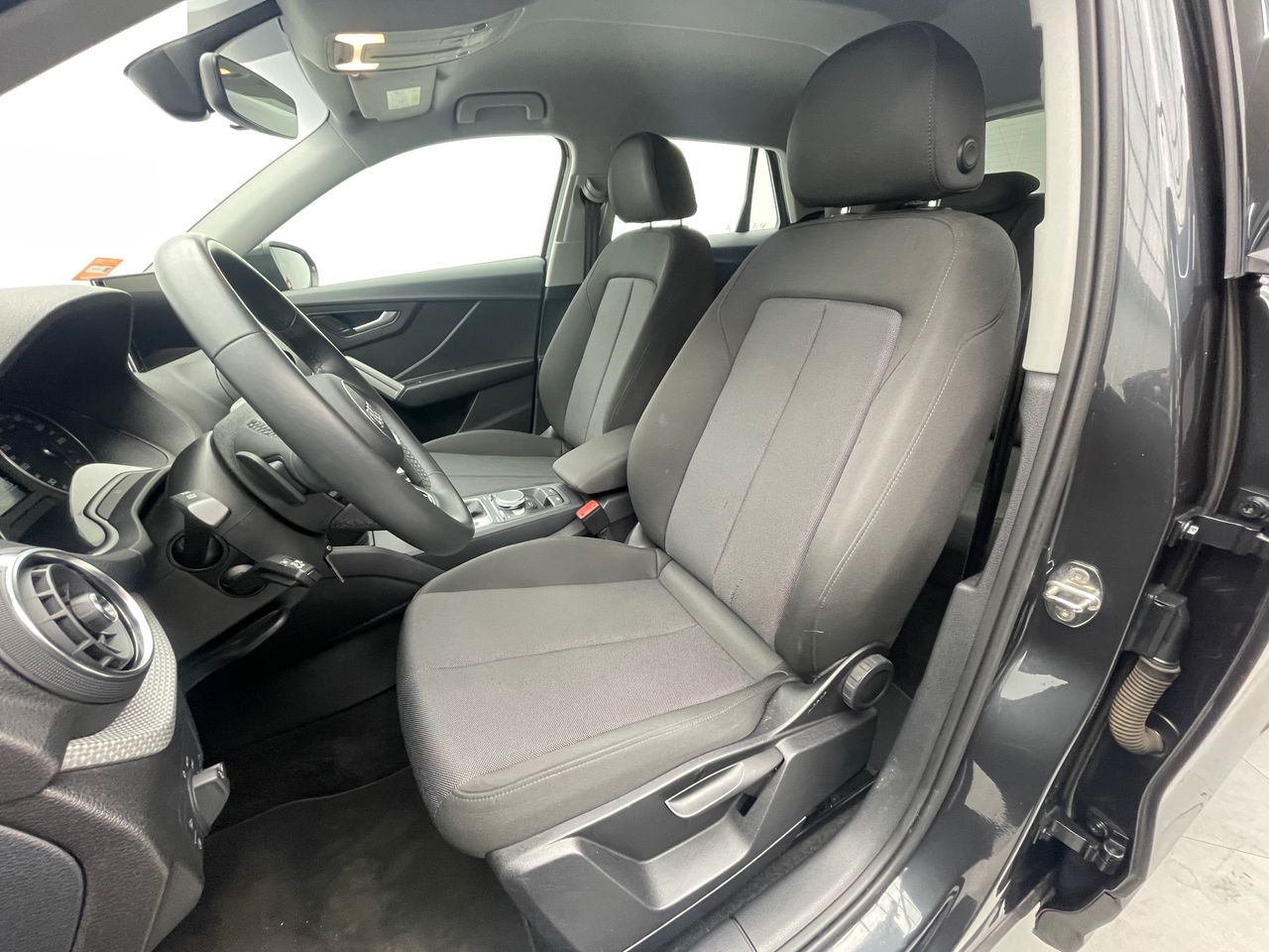 Foto Audi Q2 12