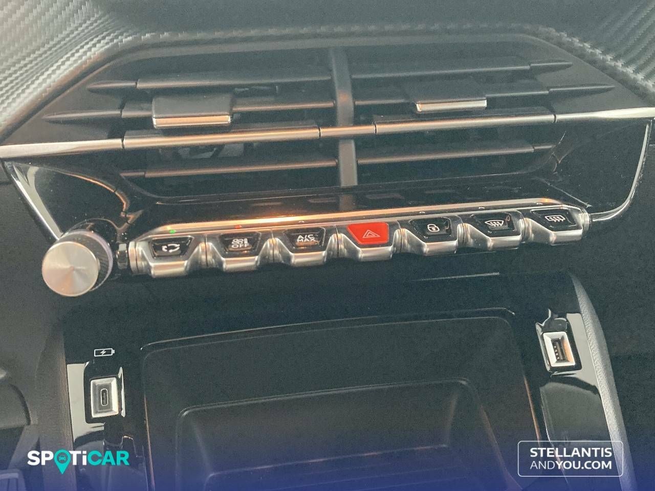 Foto Peugeot 208 21