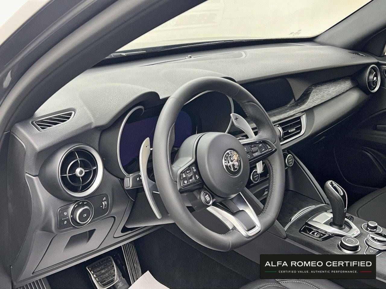 Foto Alfa Romeo Stelvio 12