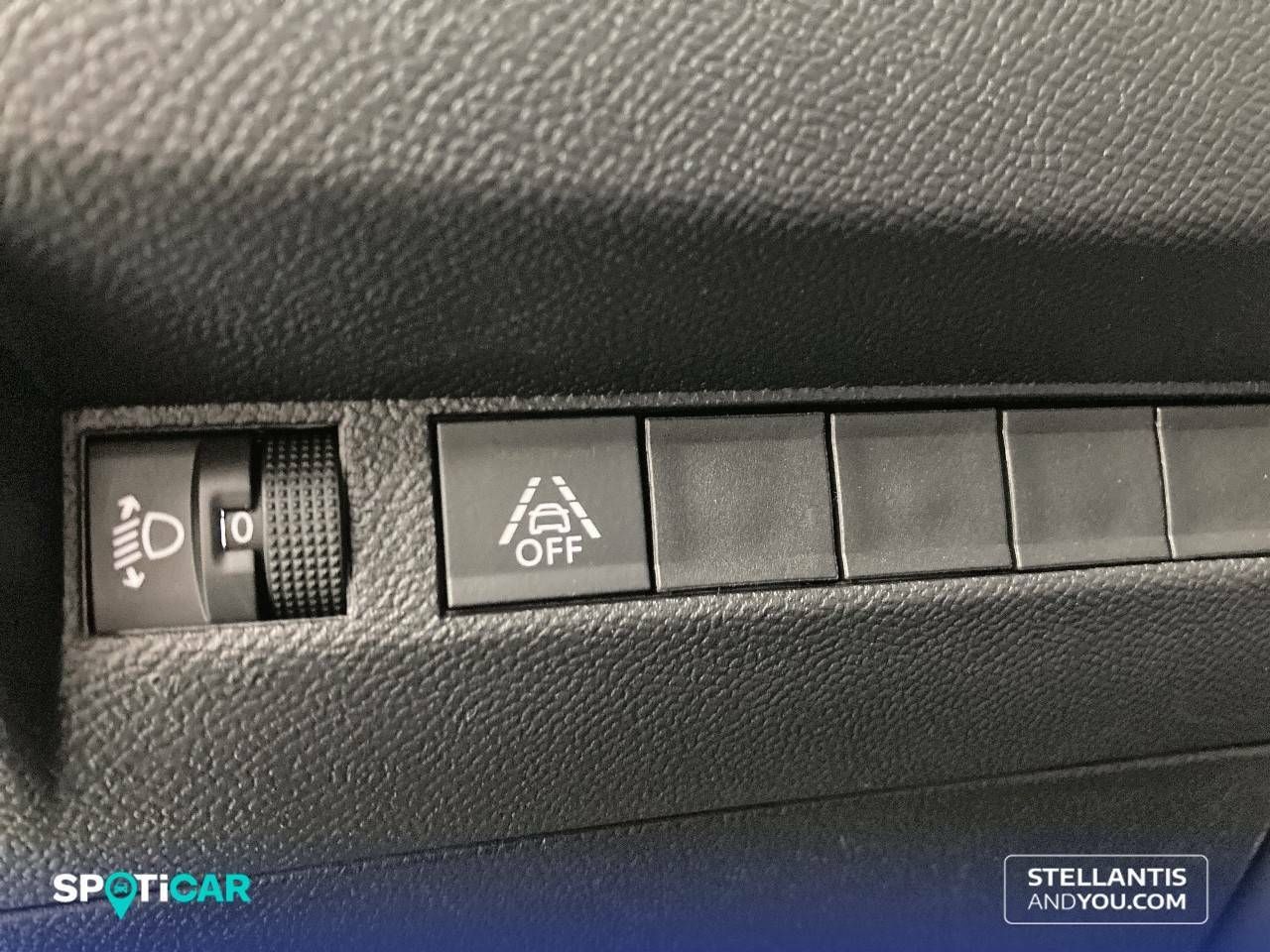 Foto Peugeot 208 13