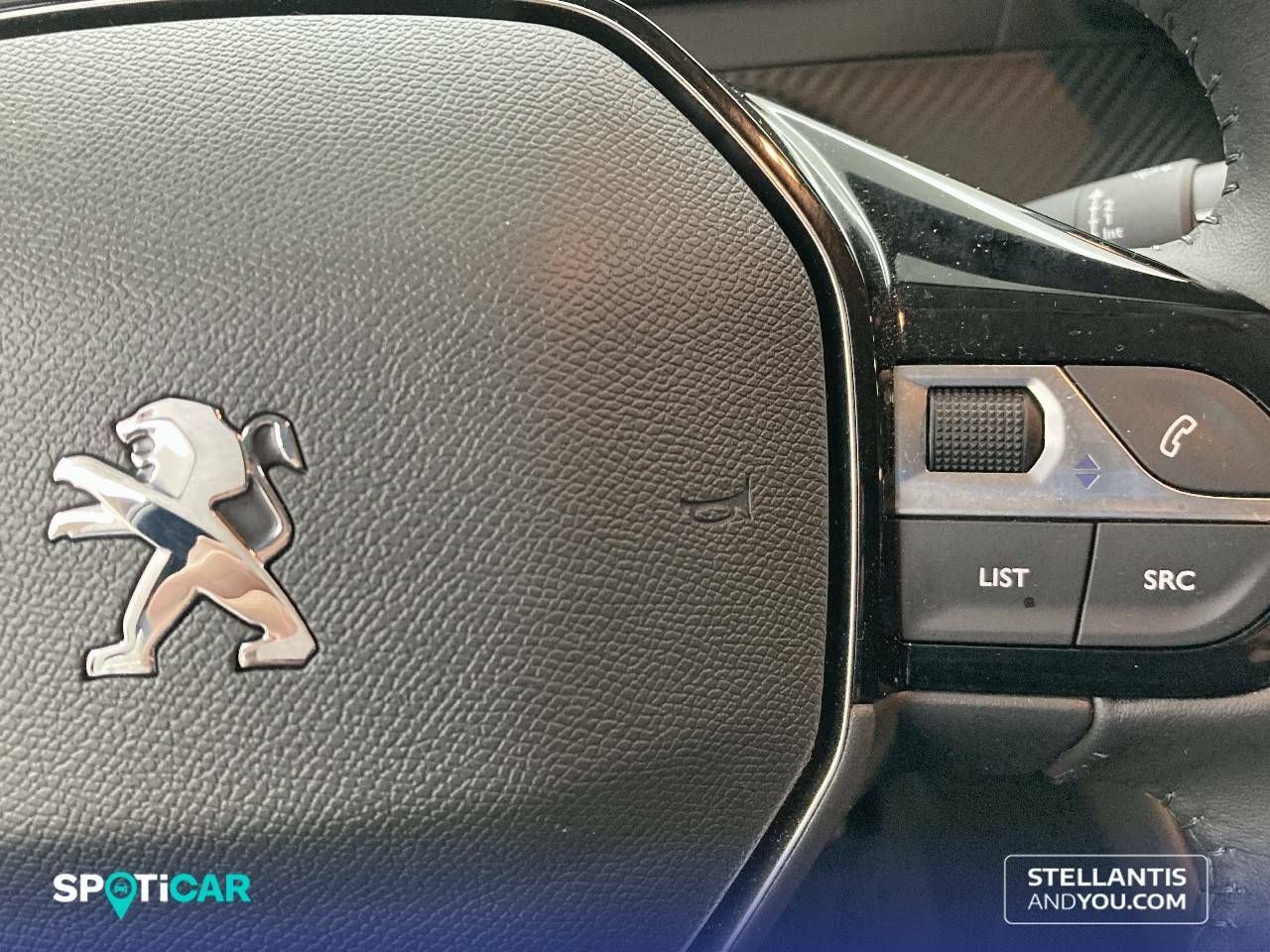 Foto Peugeot 208 16