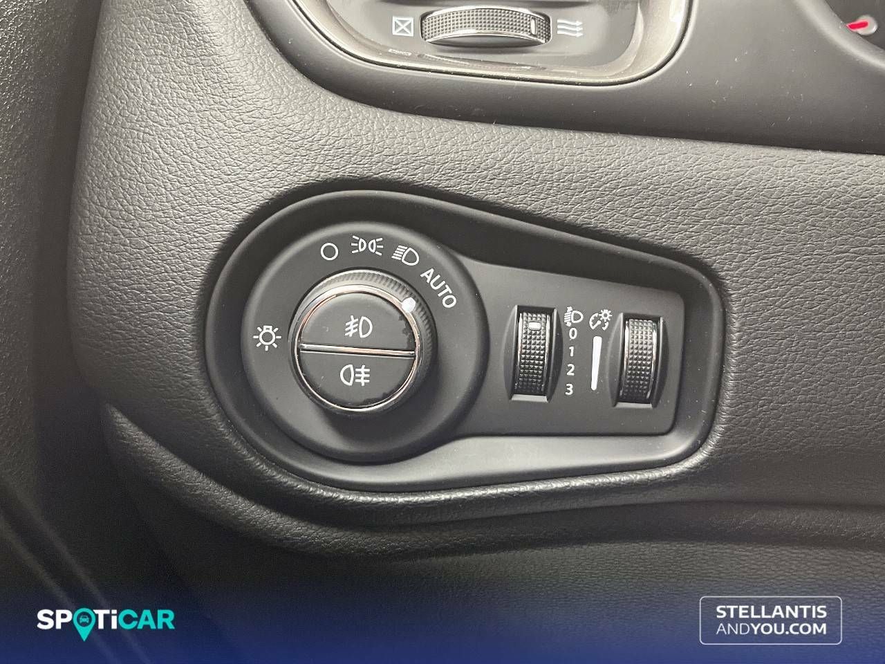 Foto Jeep Renegade 18